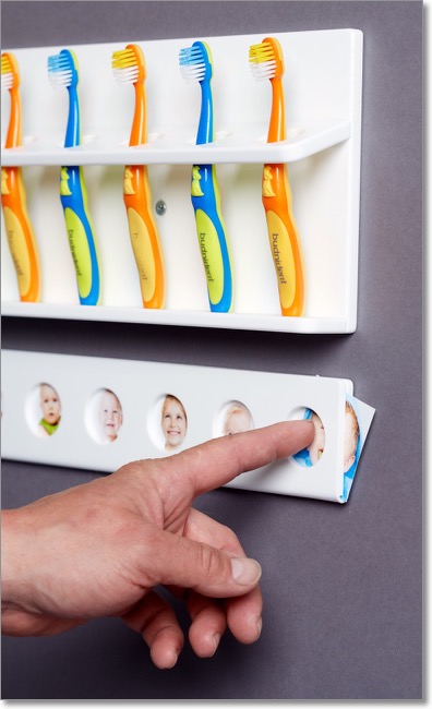 15er-fotoleiste-fuer-zahnbuerstenleiste_zahnpflege_in_der_kita_zahnbuerstenleisten_zahnbuerstenleiste_zahnbuerstenhalter_fotoleisten_zaehneputzen_zaehne_putzen_zahnpflege_kita_kindergarten_krippe_zahnhygiene_zahngesundheit_kita-shop.com